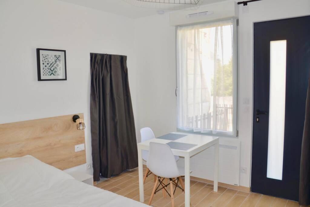 Superbe Studio Idealement Situe ! Avoine エクステリア 写真